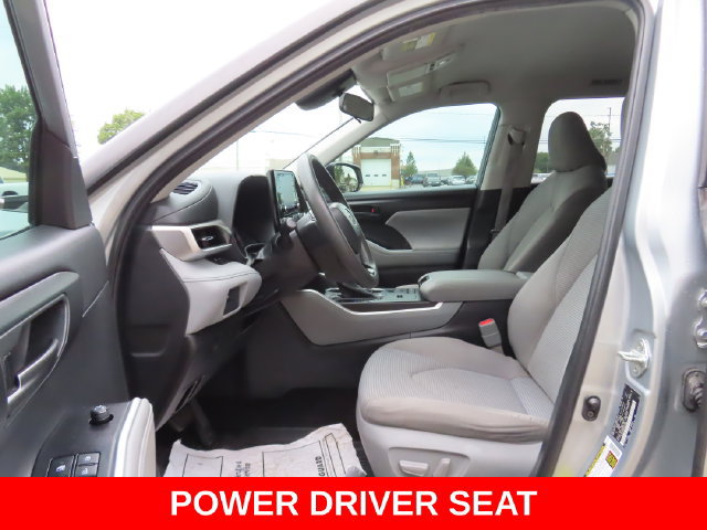 Used 2021 Toyota Highlander L FWD image 18
