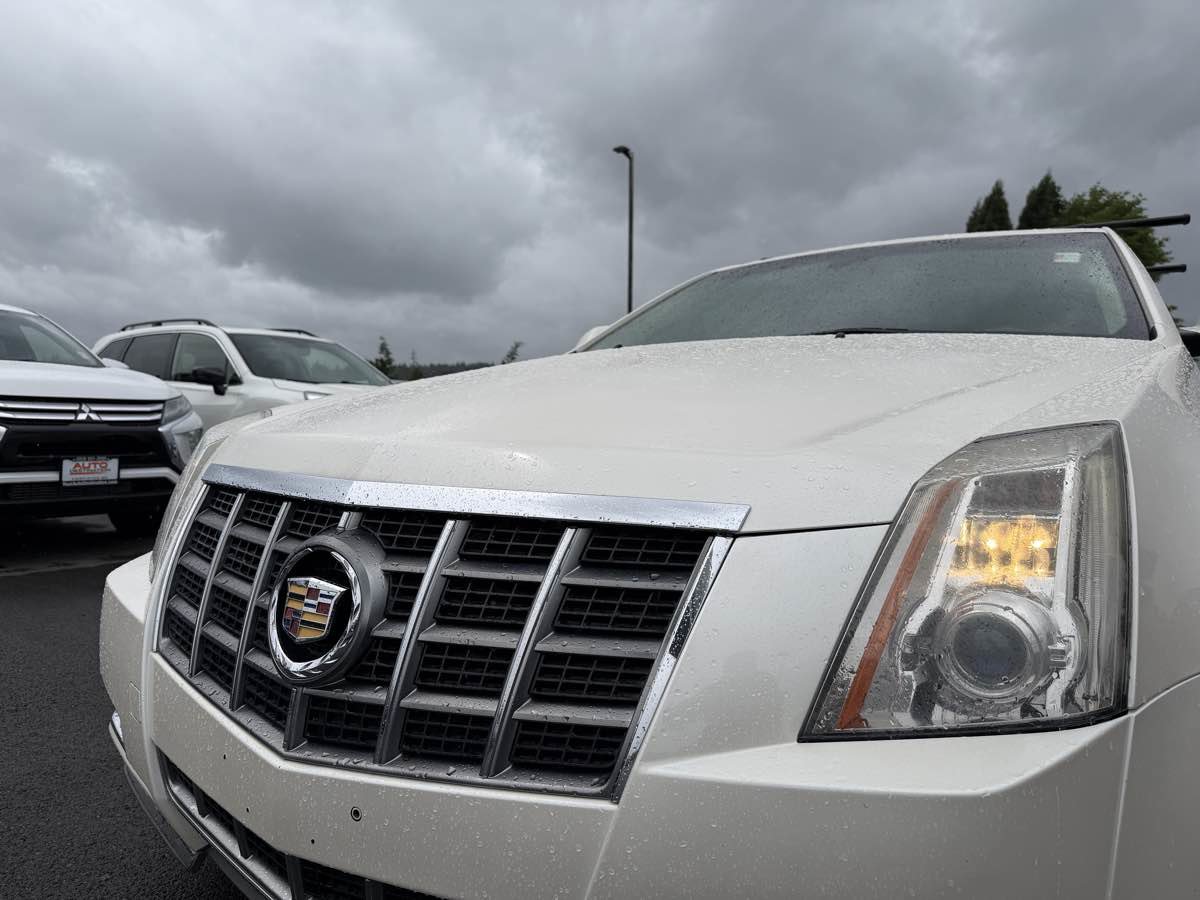 Used 2012 Cadillac CTS Premium RWD image 9