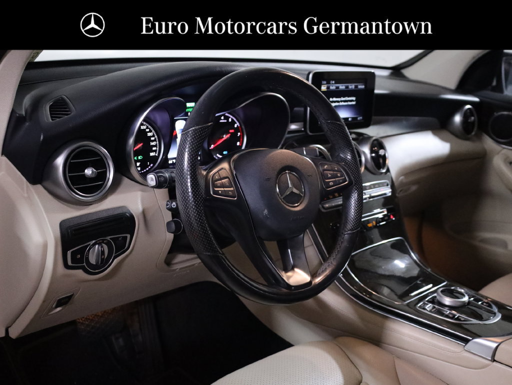 Used 2019 Mercedes-Benz GLC 350e 4MATIC image 29