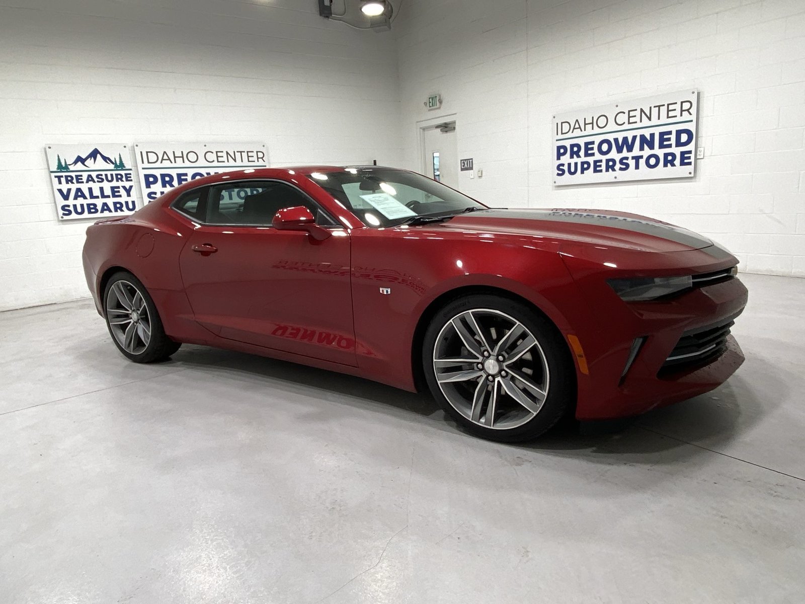 Used 2016 Chevrolet Camaro LT RWD image 2