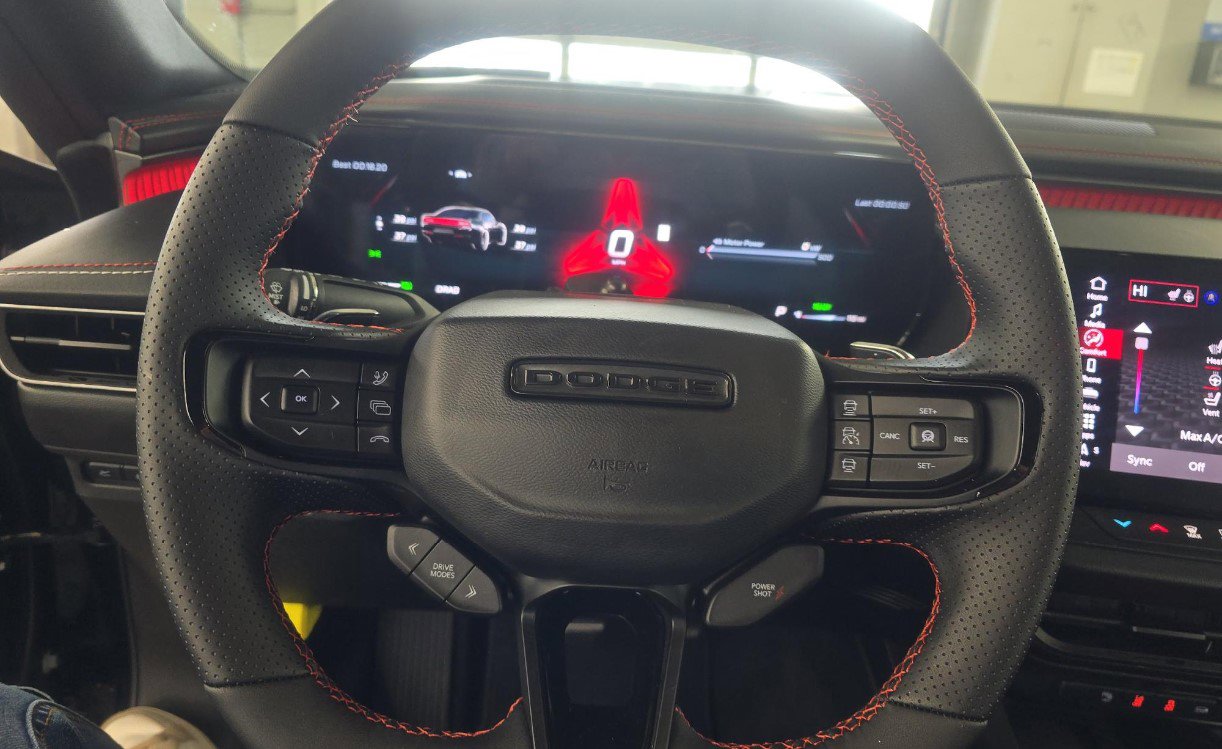 Used 2024 Dodge Charger Daytona Scat Pack w/ Plus Group AWD/4WD image 8