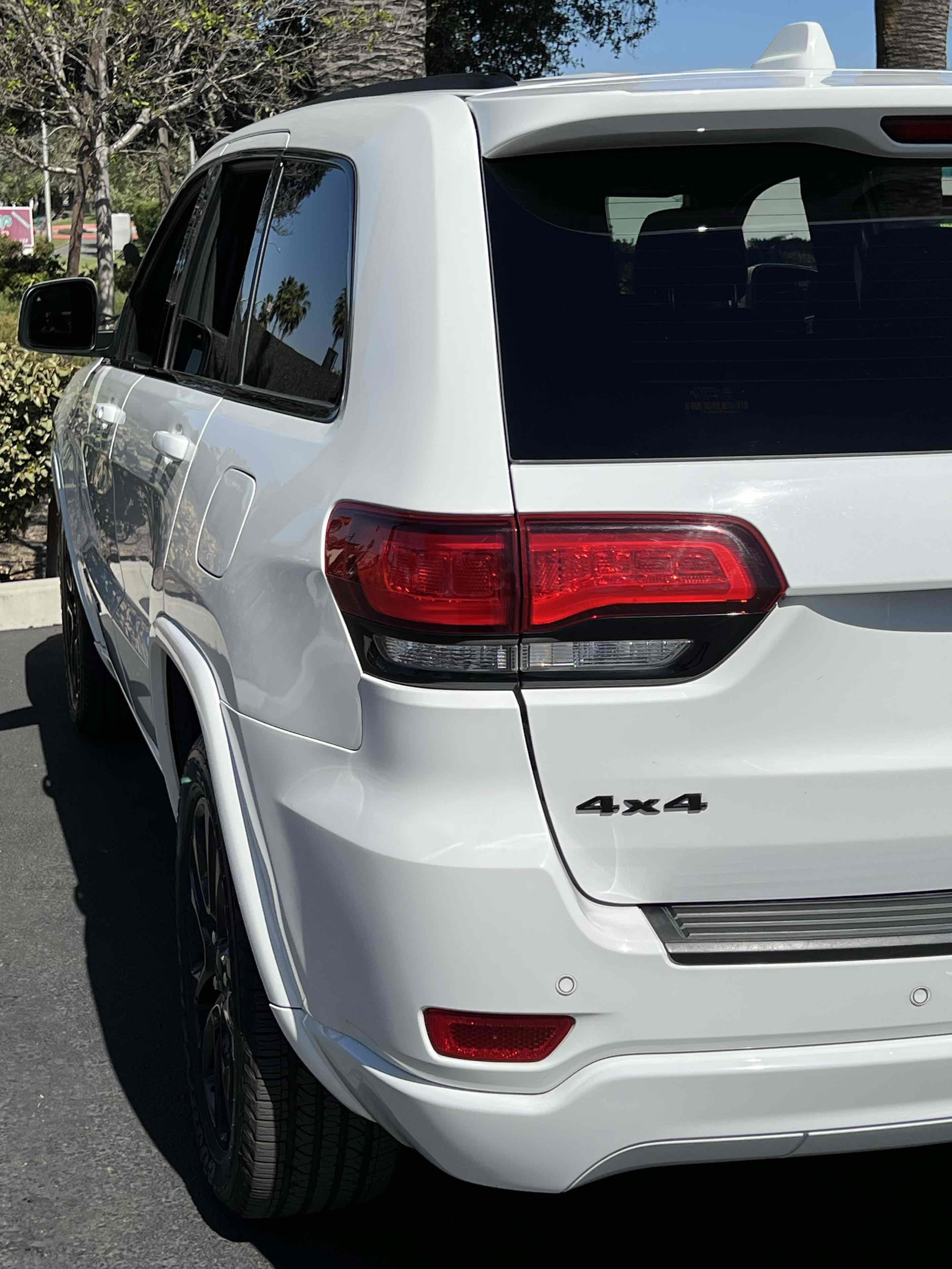 Used 2021 Jeep Grand Cherokee Laredo X image 50