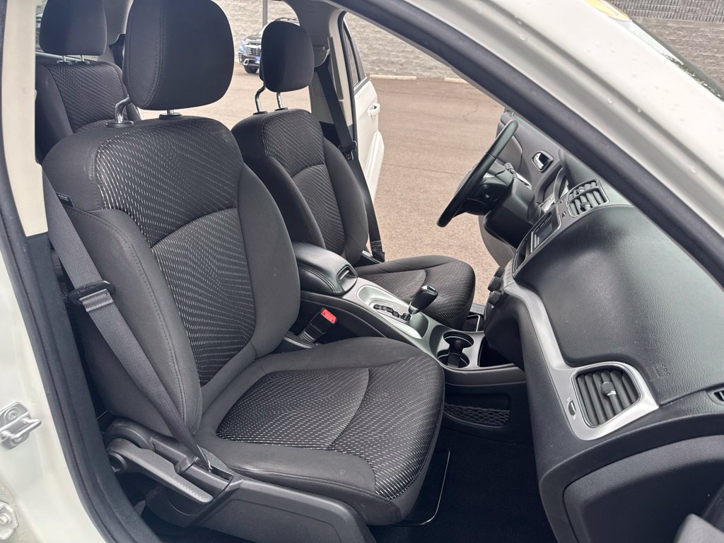 Used 2016 Dodge Journey SE w/ Flexible Seating Group FWD image 14