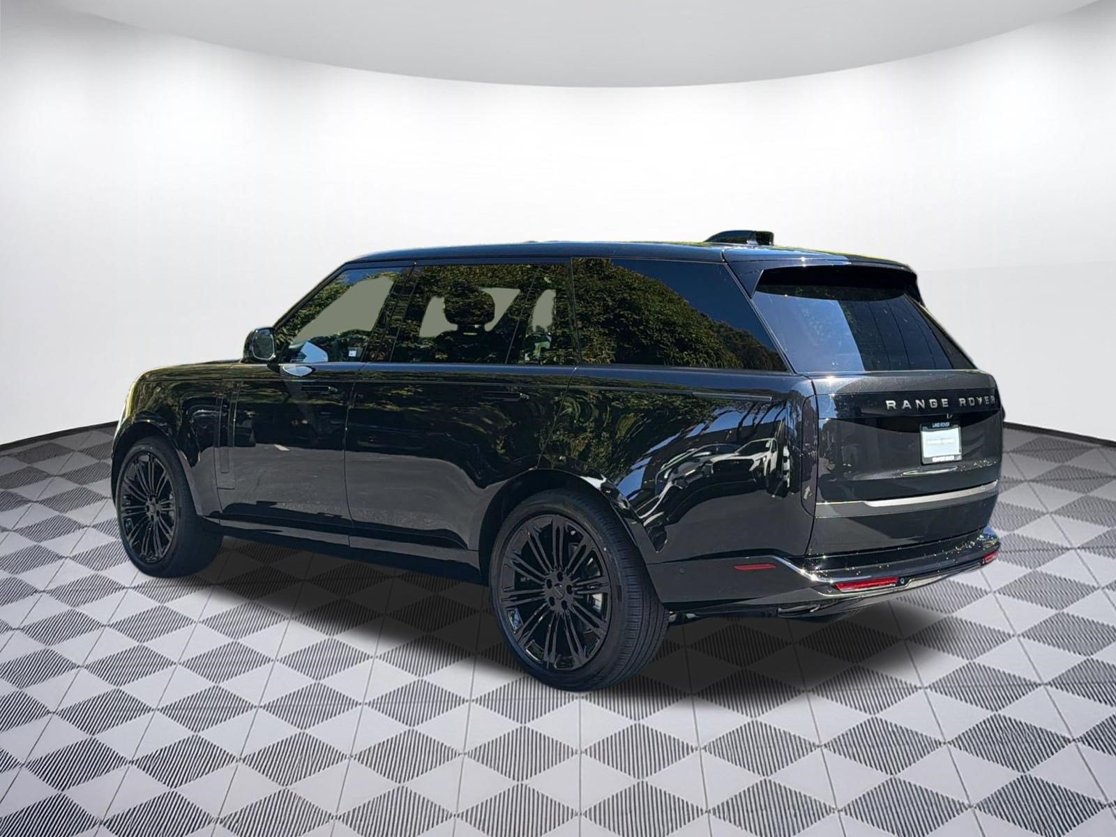 New 2026 Land Rover Range Rover Long Wheelbase SE AWD/4WD image 3