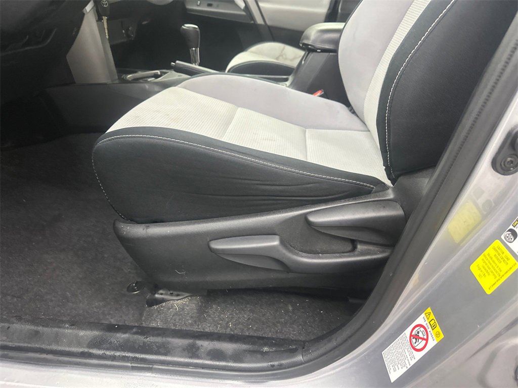 Used 2017 Toyota RAV4 XLE image 10