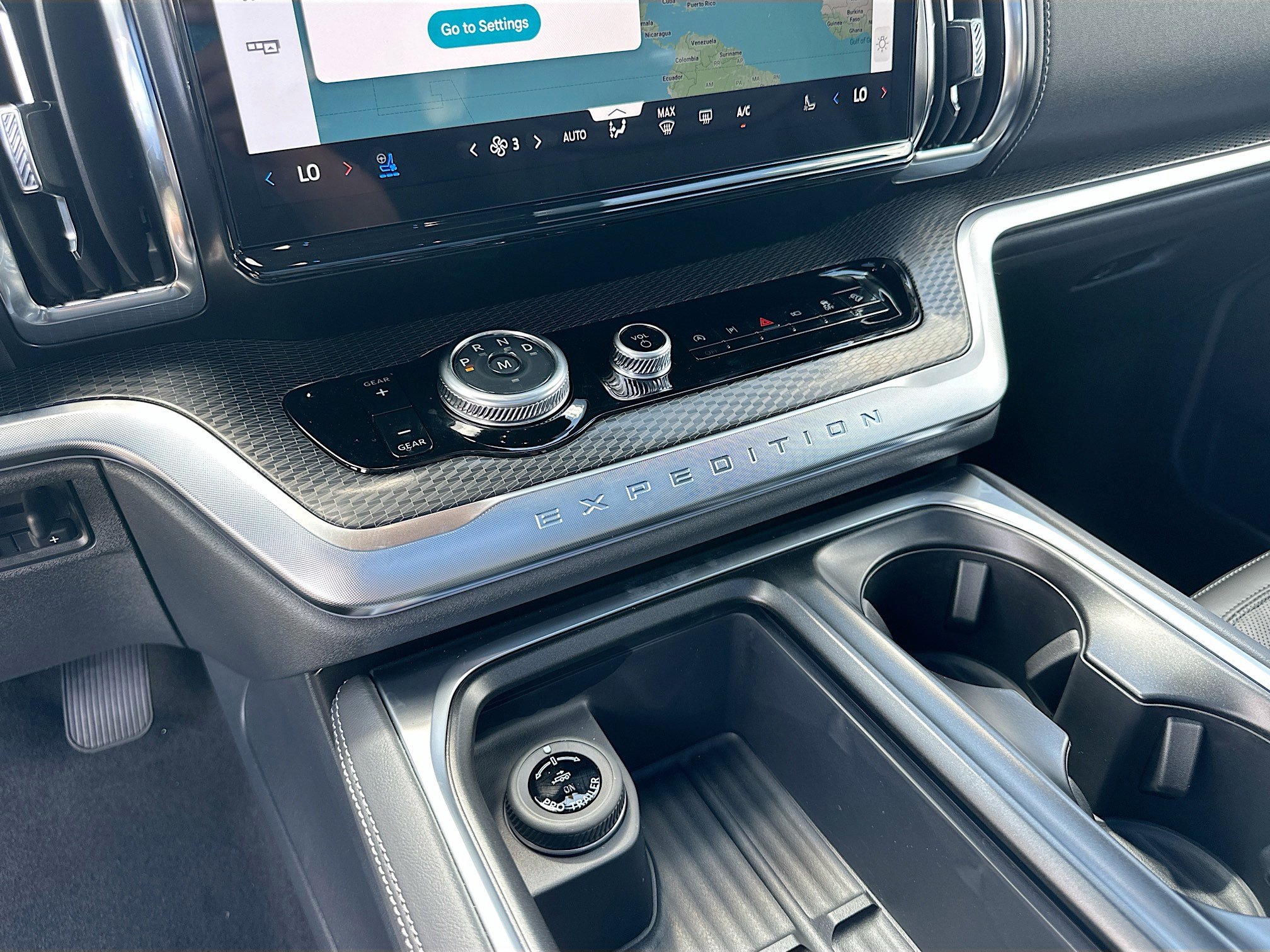 New 2026 Ford Expedition Max Platinum w/ Stealth Appearance Package image 12