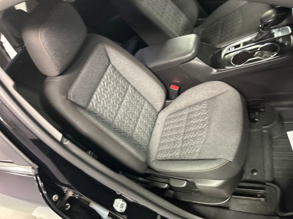 Used 2024 Chevrolet Equinox LT image 25