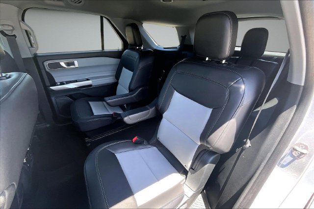 Used 2023 Ford Explorer XLT w/ Equipment Group 202A AWD/4WD image 22