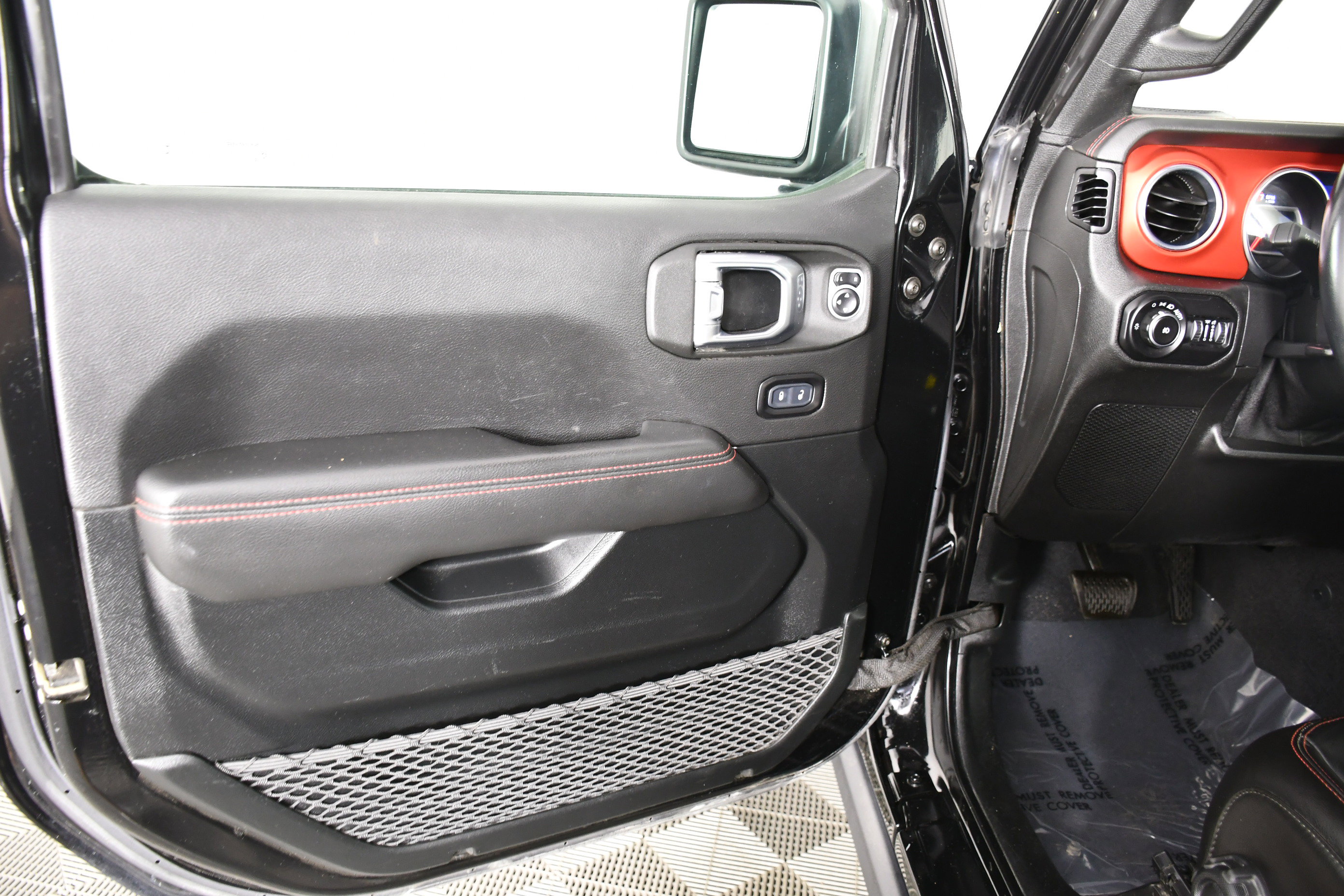 Used 2021 Jeep Wrangler Unlimited Rubicon AWD/4WD image 37