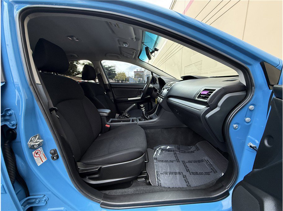 Used 2017 Subaru Crosstrek 2.0i image 12