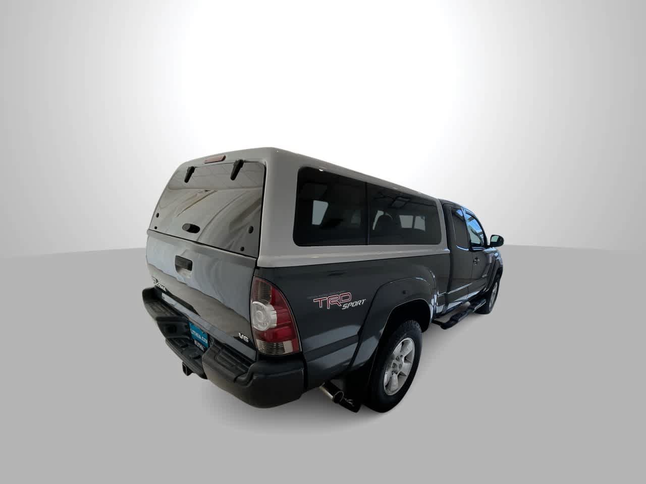 Used 2013 Toyota Tacoma 4x4 Access Cab V6 w/ TRD Sport Pkg image 8