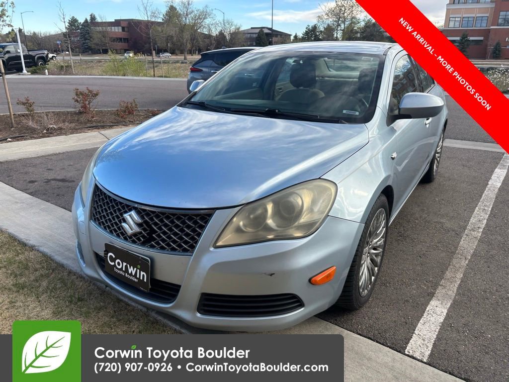 Used 2011 Suzuki Kizashi SE image 3