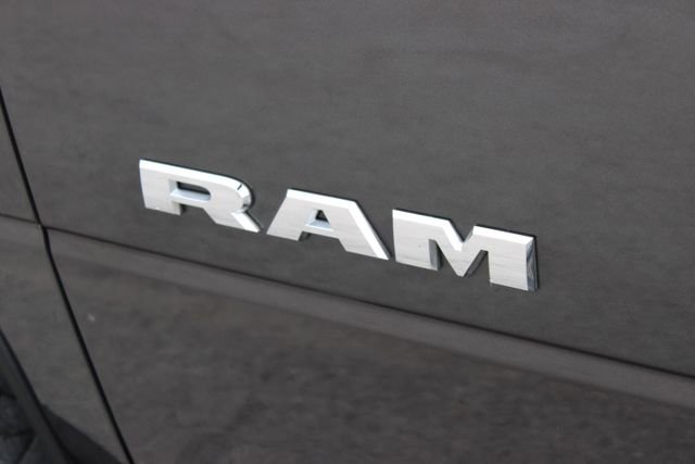 Used 2024 RAM 3500 Big Horn AWD/4WD image 18