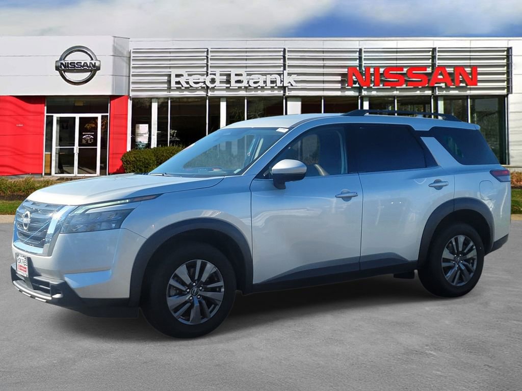Used 2024 Nissan Pathfinder SV AWD/4WD image 5