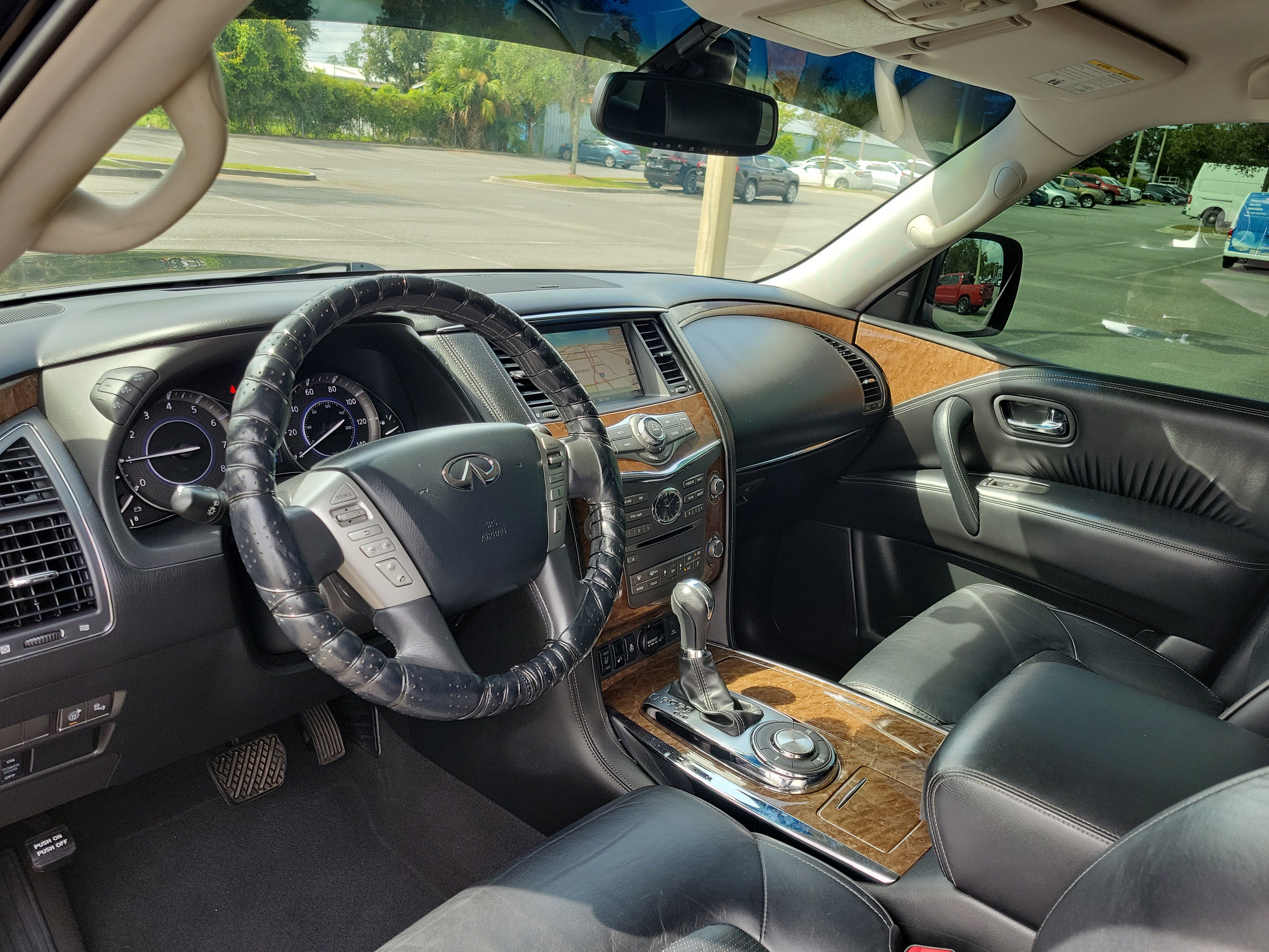 Used 2016 INFINITI QX80 Luxe w/ 22" Wheel Package image 17