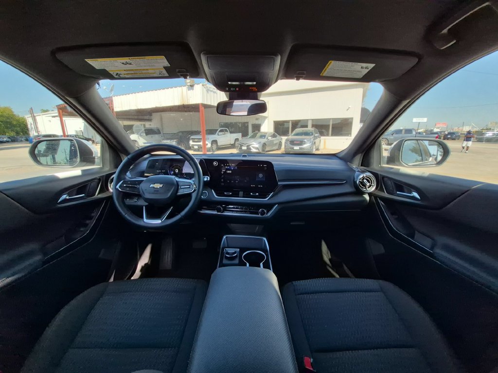 Used 2026 Chevrolet Equinox LT FWD image 25