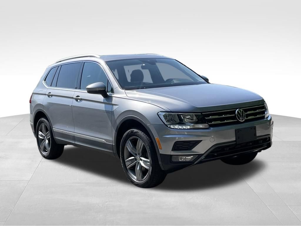 Used 2020 Volkswagen Tiguan SEL AWD/4WD image 3