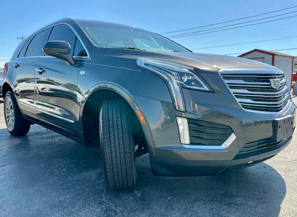 Used 2019 Cadillac XT5 Luxury FWD image 2