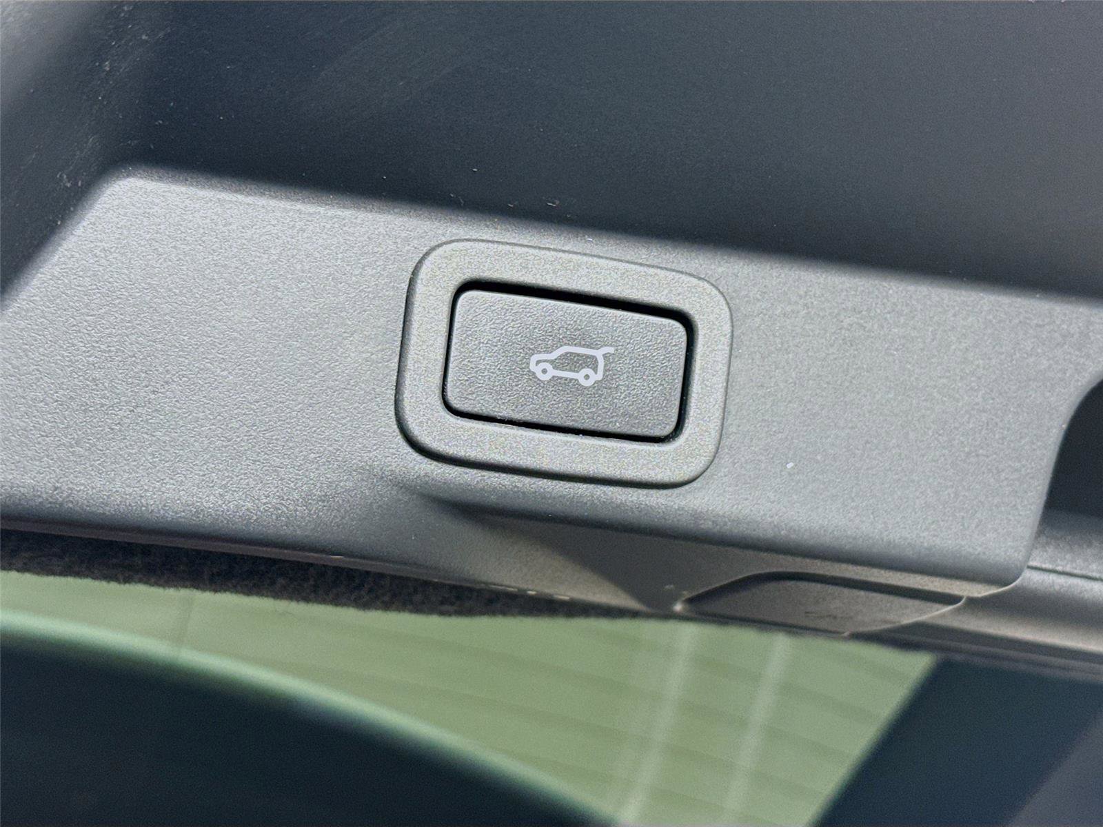 Used 2018 Land Rover Range Rover Sport Supercharged image 21