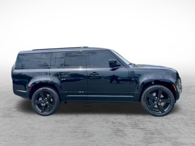 Certified 2026 Land Rover Defender 130 X-Dynamic SE AWD/4WD image 4