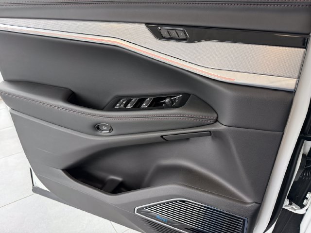 New 2025 Jeep Wagoneer S Launch Edition AWD/4WD image 43