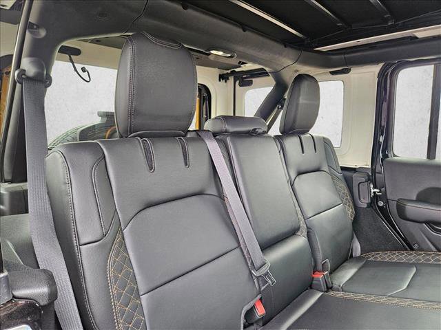Used 2023 Jeep Wrangler Unlimited Sahara image 12