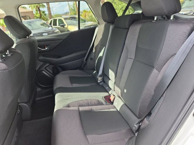 Used 2024 Subaru Outback Premium AWD/4WD image 30