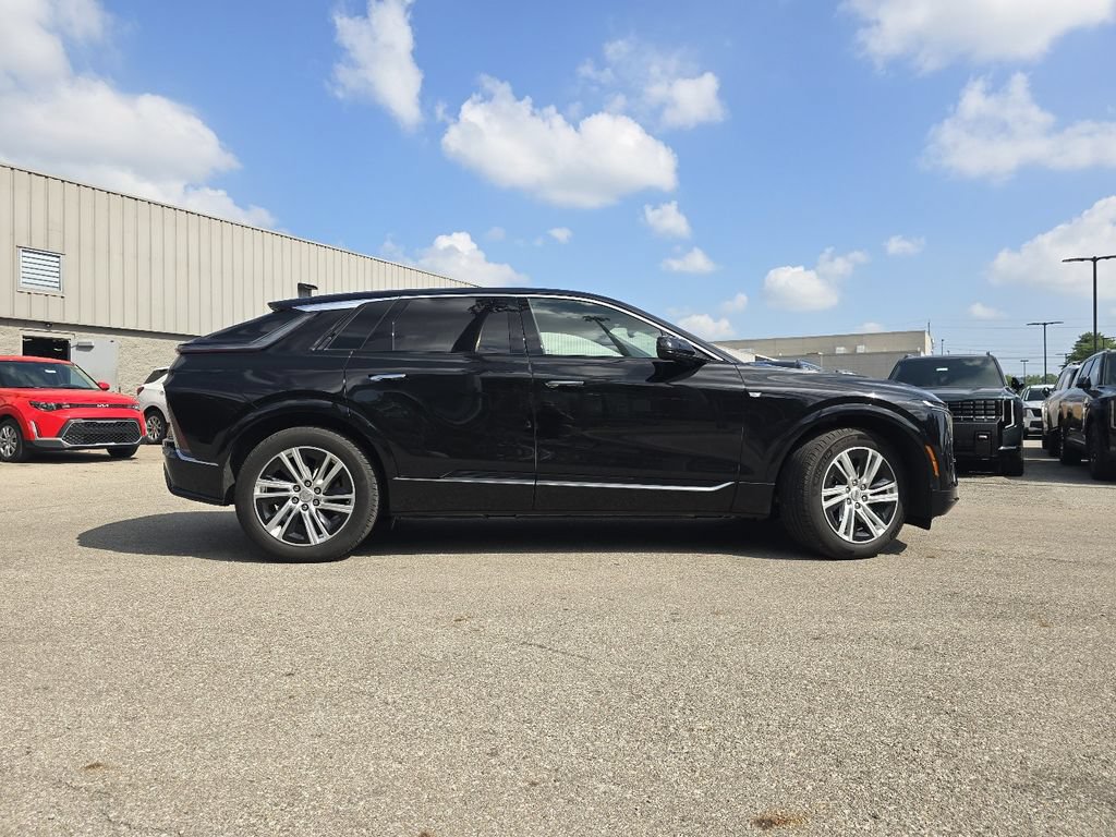 Used 2024 Cadillac Lyriq Tech AWD/4WD image 15