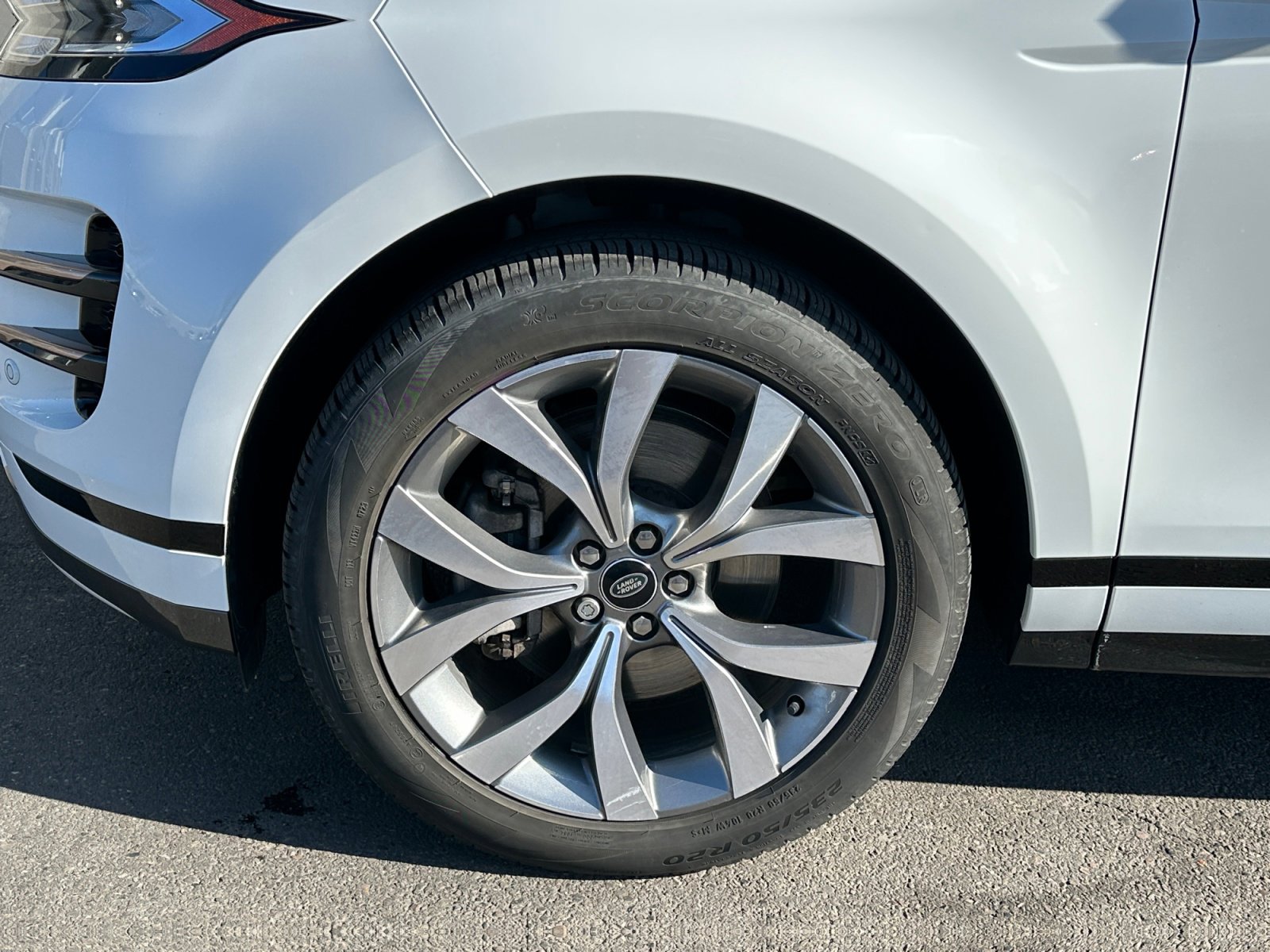 Used 2023 Land Rover Range Rover Evoque R-Dynamic S image 11