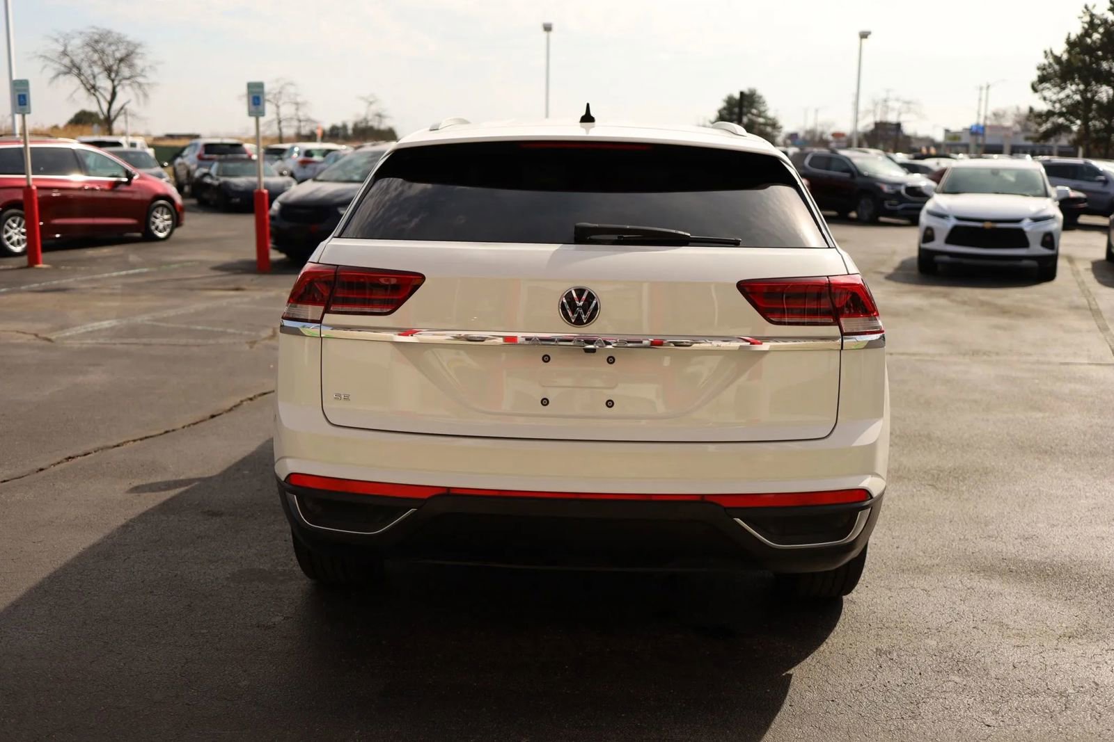 Used 2022 Volkswagen Atlas Cross Sport SE image 6