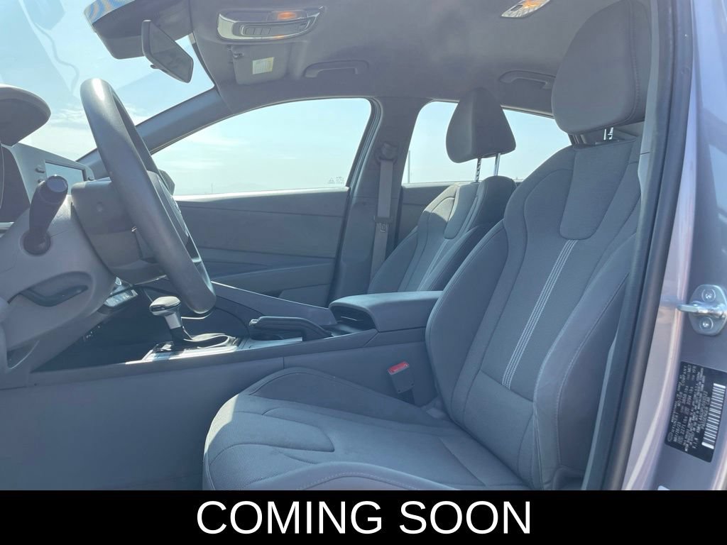 Used 2023 Hyundai Elantra SE w/ Cargo Package FWD image 7