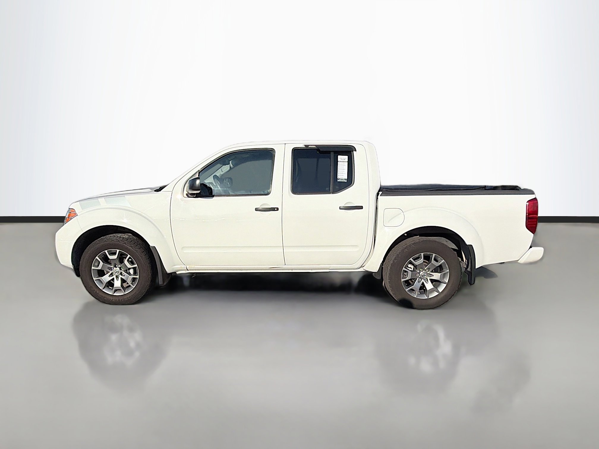 Used 2020 Nissan Frontier SV image 6