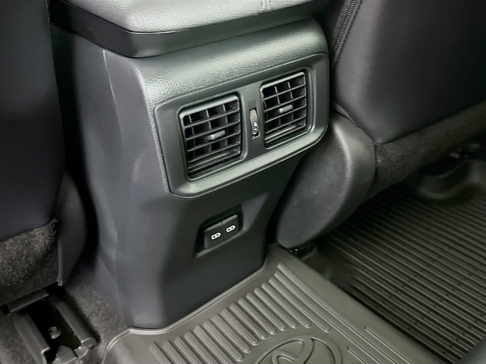 Certified 2022 Toyota RAV4 XLE Premium AWD/4WD image 27