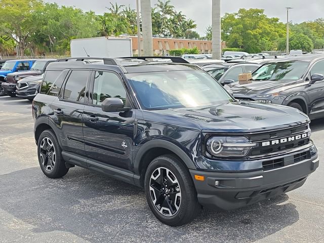 Used 2021 Ford Bronco Sport Outer Banks w/ Outer Banks Package AWD/4WD image 2