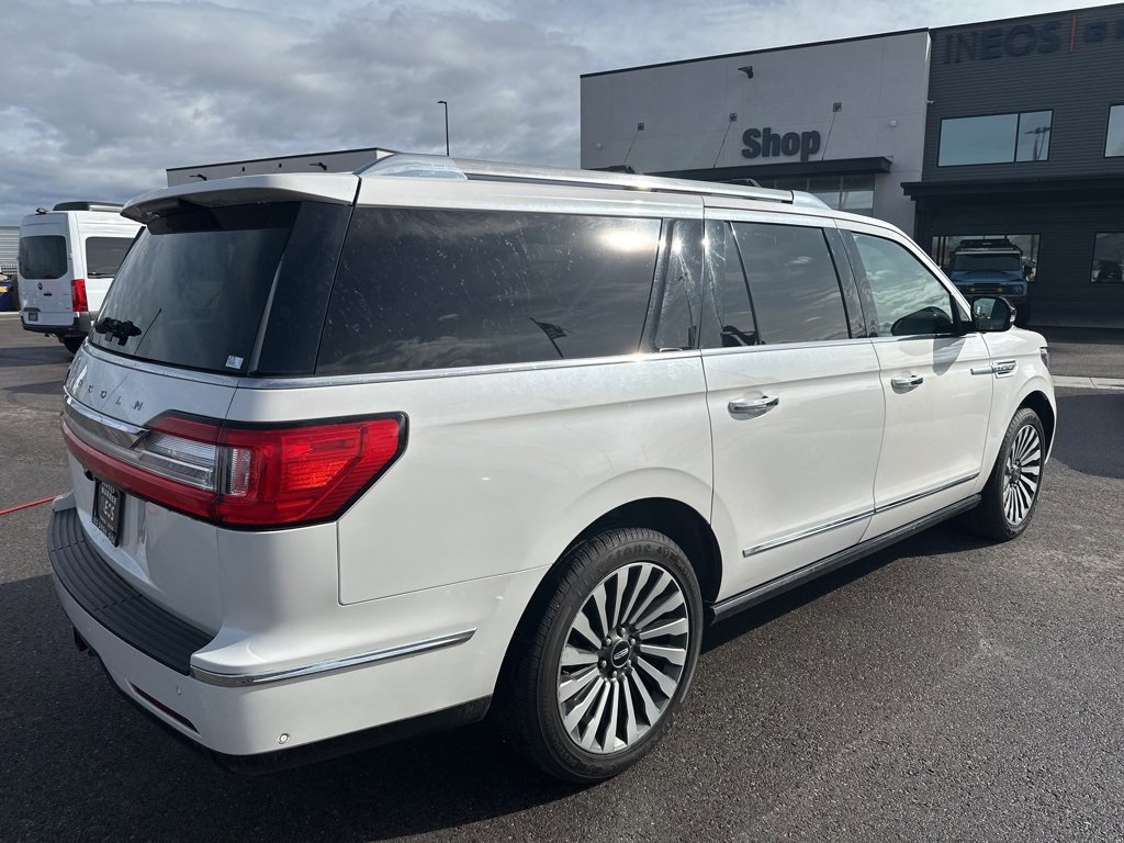 Used 2018 Lincoln Navigator L Reserve w/ Technology Package image 4