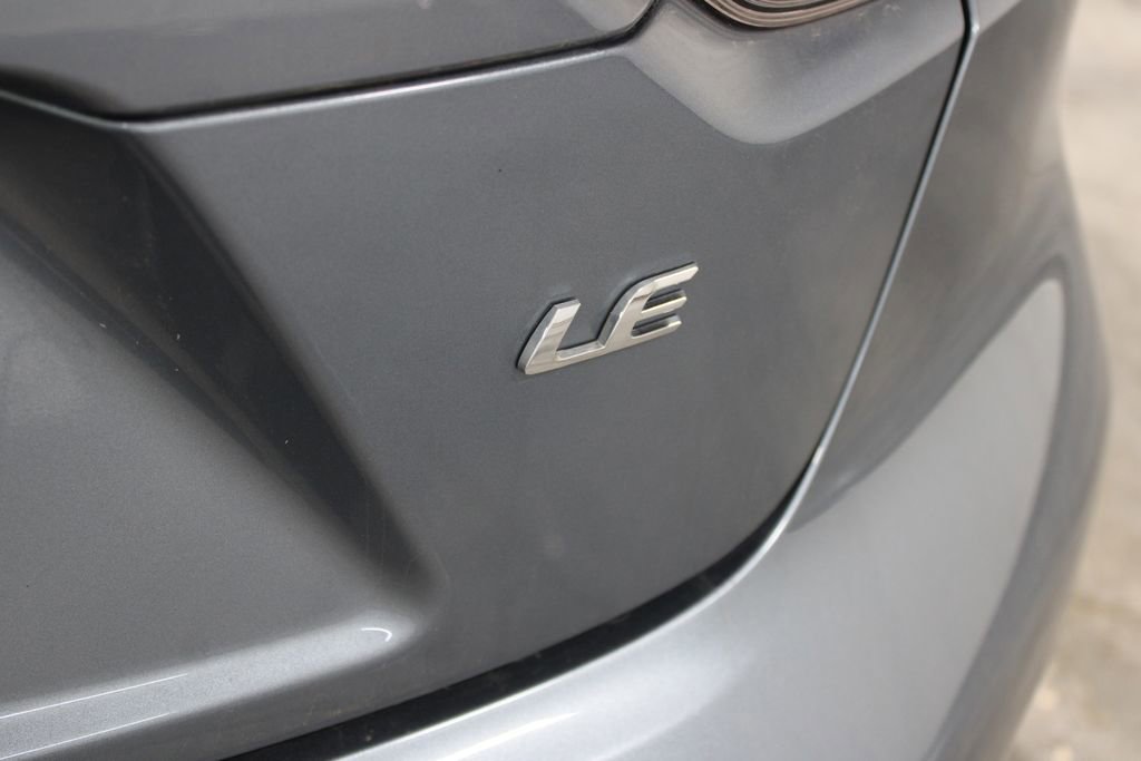 Used 2023 Toyota Corolla LE image 19