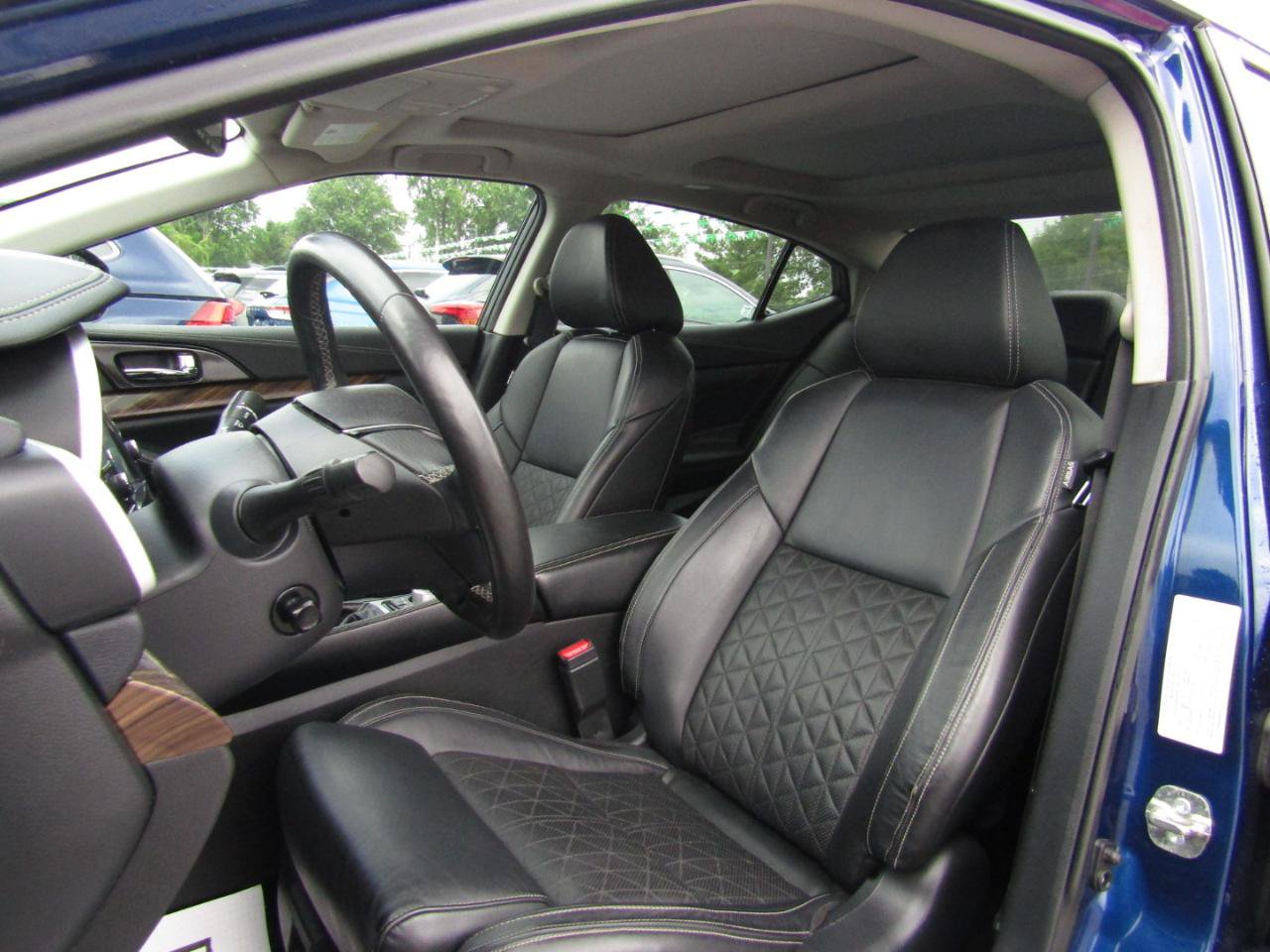 Used 2018 Nissan Maxima Platinum FWD image 13