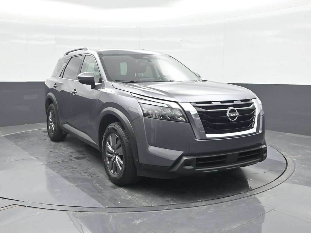 Used 2025 Nissan Pathfinder SV FWD image 8
