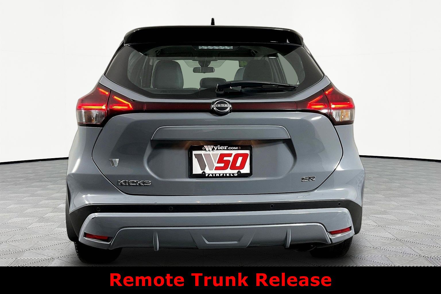 Used 2024 Nissan Kicks SR w/ SR Premium Package FWD image 5