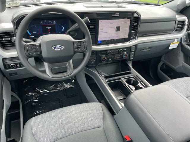 New 2026 Ford F350 XLT w/ XLT Premium Package AWD/4WD image 7