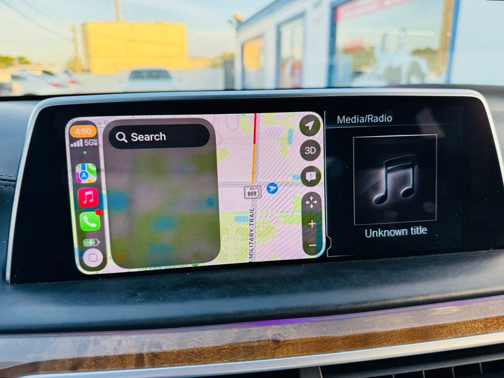 Used 2017 BMW 740i image 25