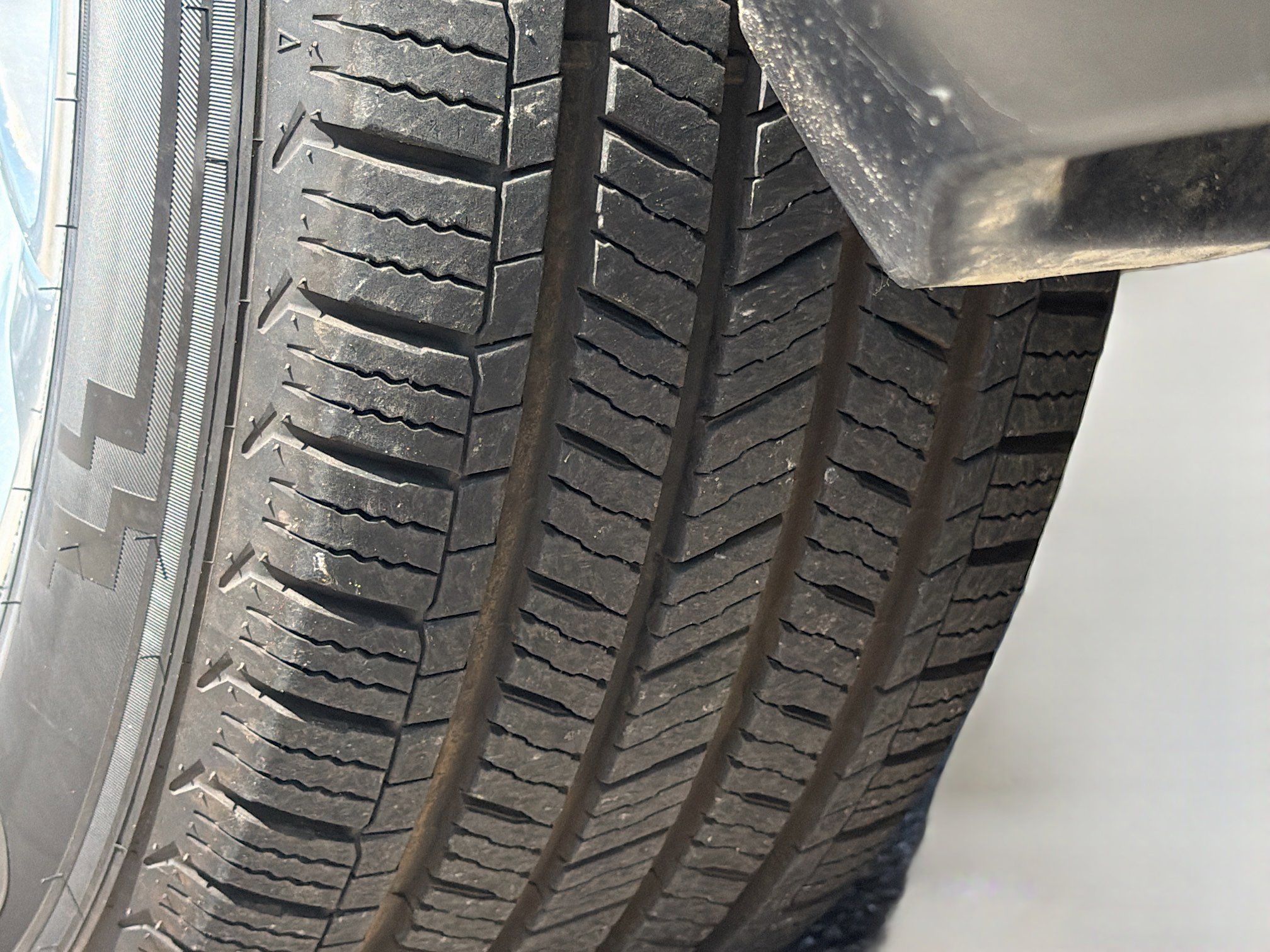 Used 2023 Chevrolet Suburban Premier image 41