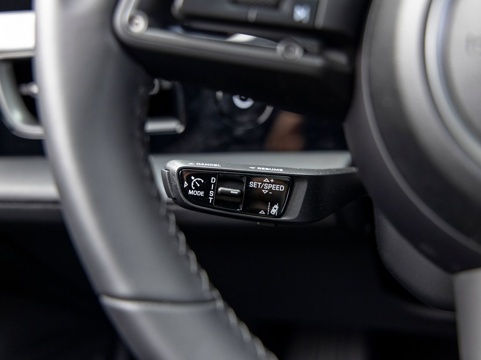 New 2026 Porsche Taycan AWD/4WD image 31