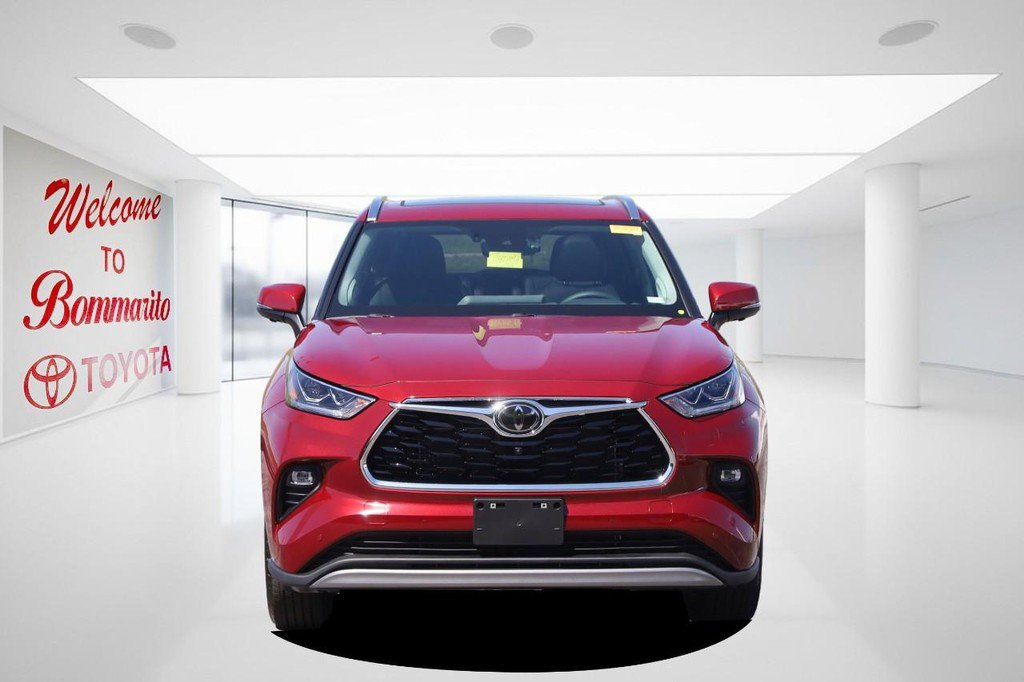 Used 2025 Toyota Highlander Platinum AWD/4WD image 4