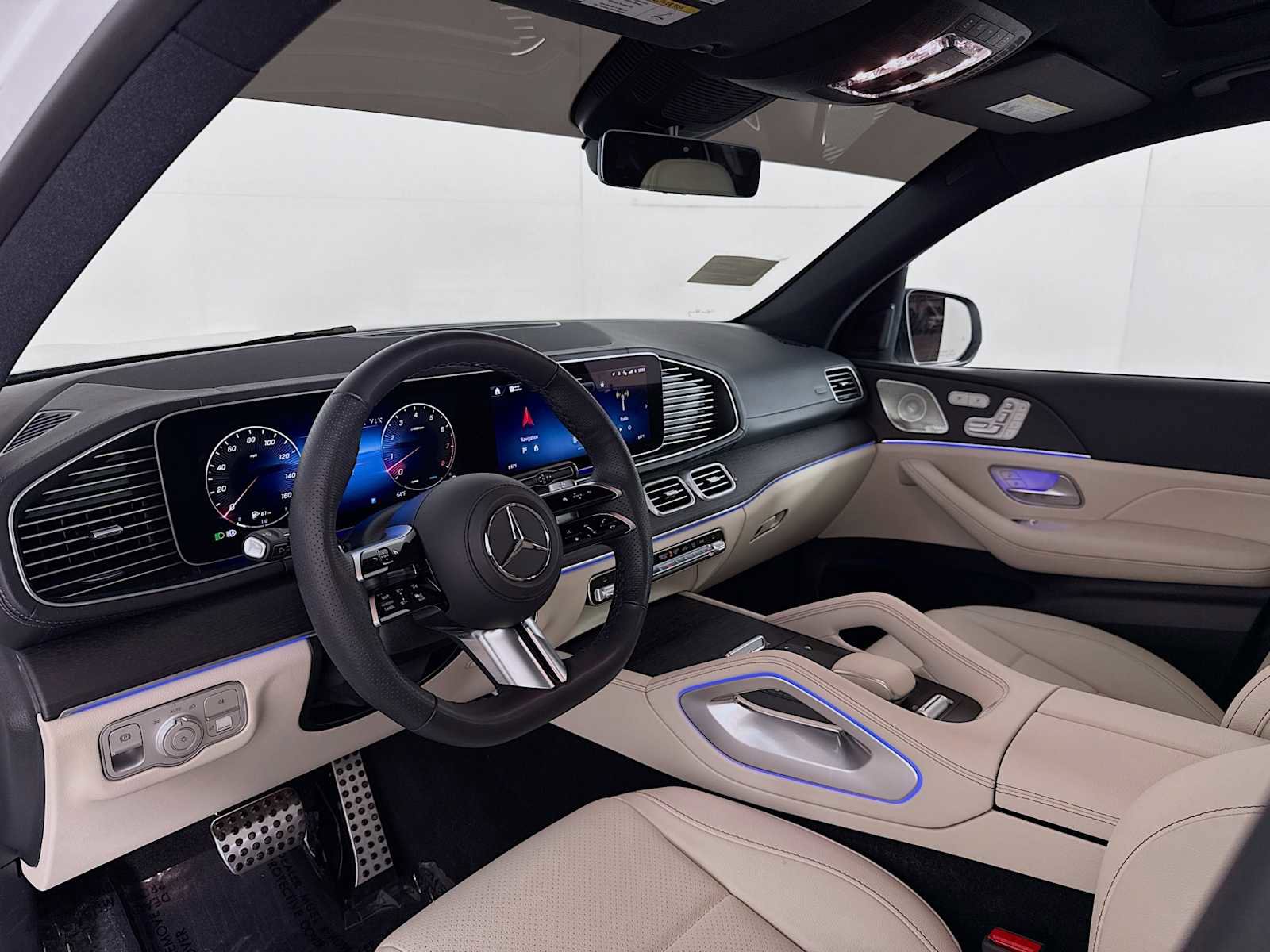 Used 2025 Mercedes-Benz GLS 450 4MATIC image 9