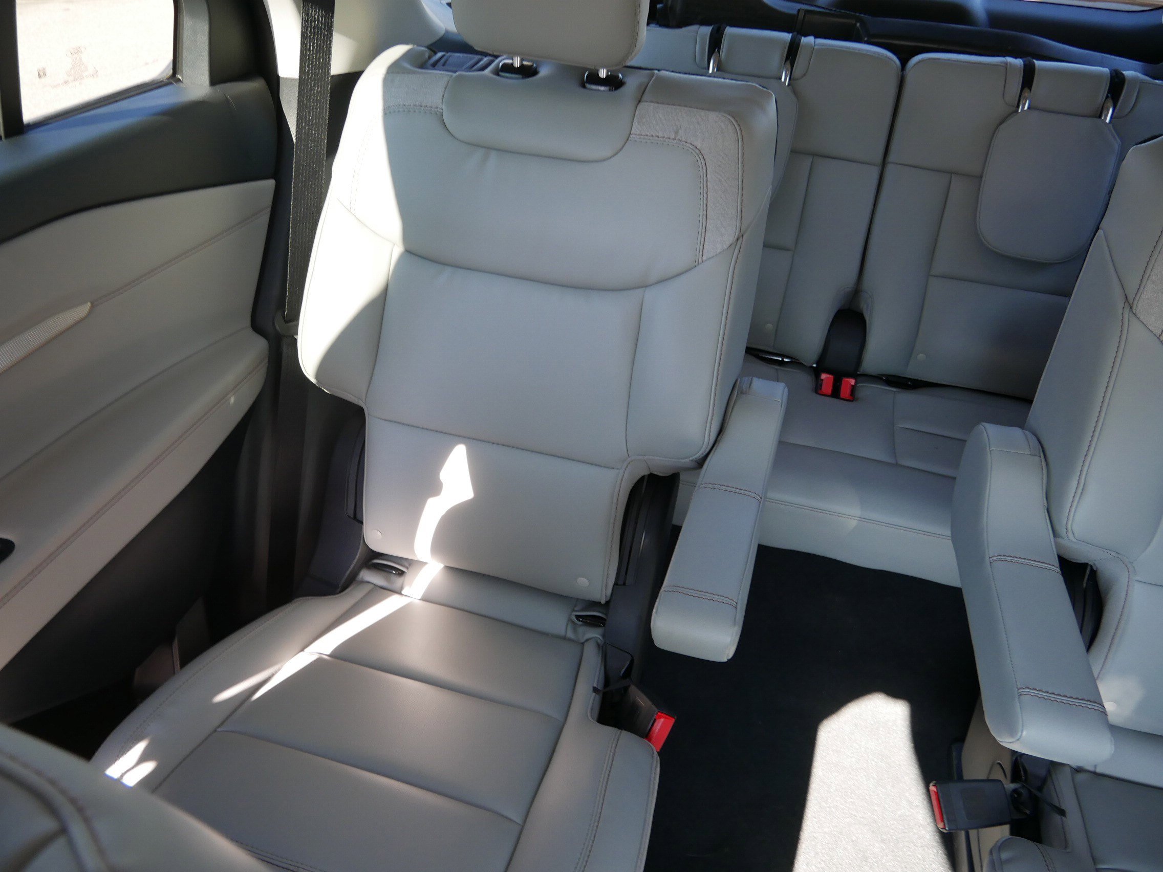 Used 2026 Ford Explorer Active w/ Active Comfort Package image 12