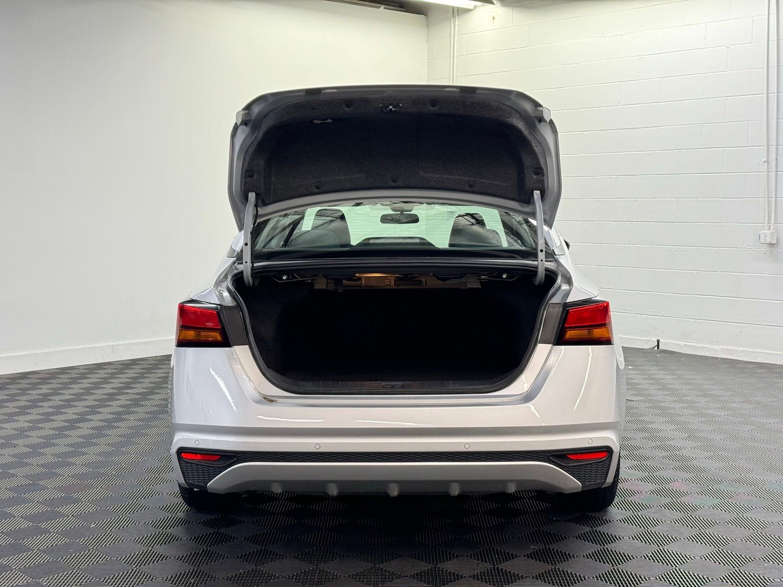 Used 2024 Nissan Altima 2.5 SV image 30