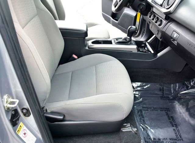 Used 2017 Toyota Tacoma SR5 w/ Tow Package AWD/4WD image 13