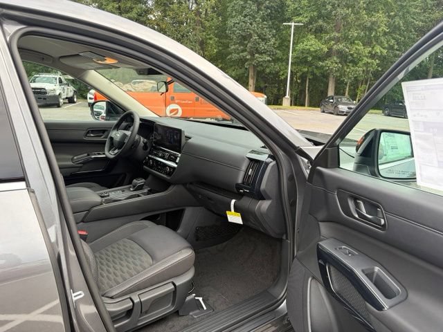 New 2026 Nissan Pathfinder SV w/ Cargo Package AWD/4WD image 27