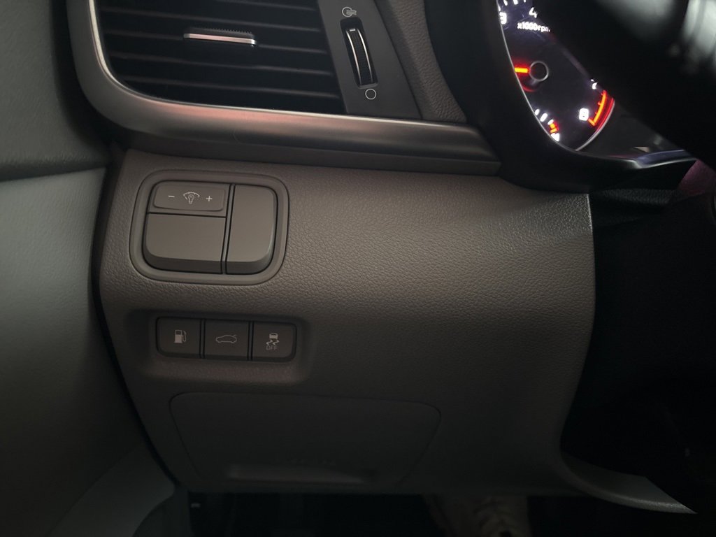 Used 2016 Kia Optima EX image 17